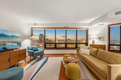 unit-3606-168 6th St E, Saint Paul, MN, 55101-1971 | Card Image