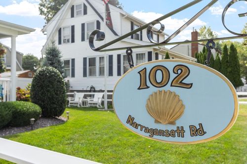 102 Narragansett Rd, Quincy, MA, 02169-2456 | Card Image