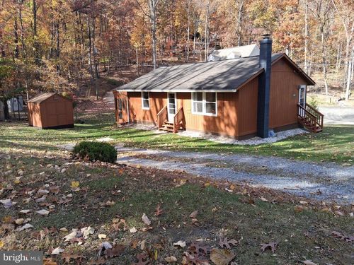 246 Laurel Ln, BLUEMONT, VA, 20135-4624 | Card Image