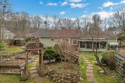 22 Corson St, Rochester, NH, 03867-2409 | Card Image