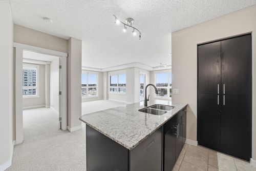 720-8710 Horton Rd Sw, Calgary, AB, T2V0P7 | Card Image
