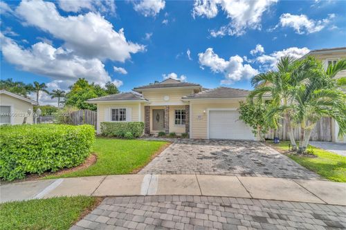 441 Se 31st Ave, Homestead, FL, 33033-7179 | Card Image