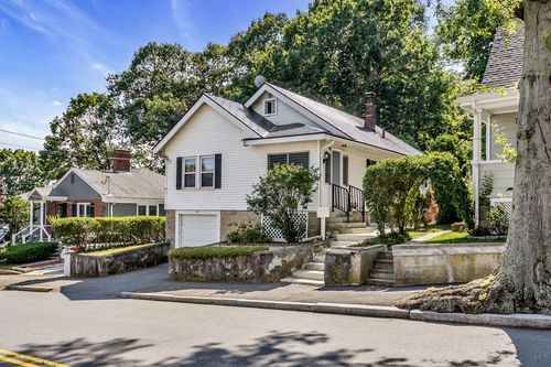 160 Linwood St, Lynn, MA, 01905-1226 | Card Image