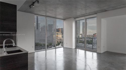 apt-811-151 Se 1st St, Miami, FL, 33131-1432 | Card Image