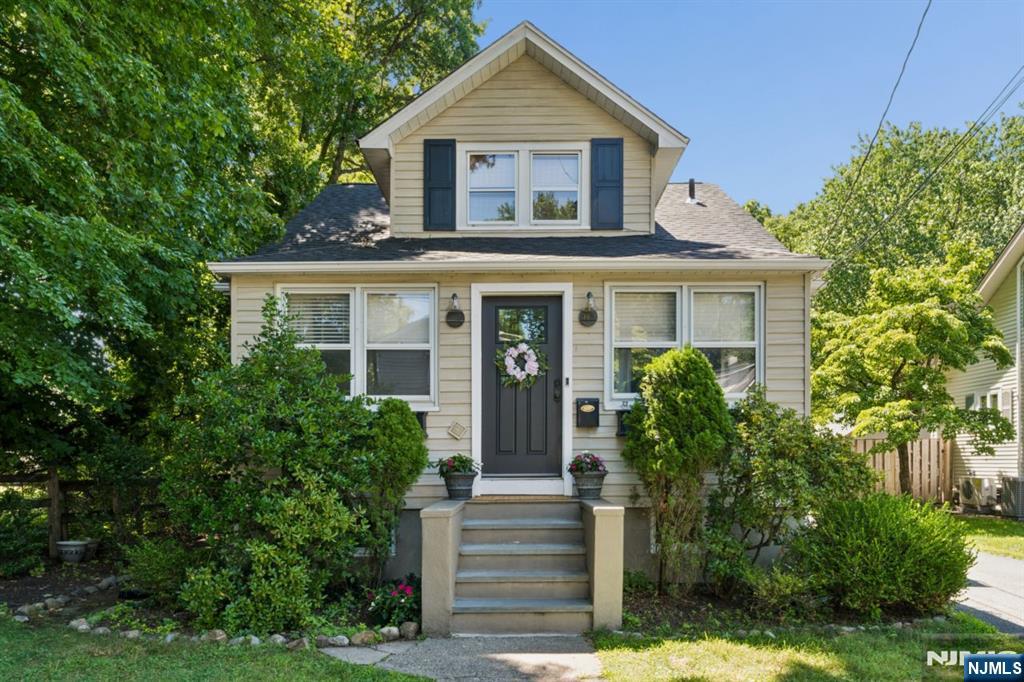 Residential in Wyckoff