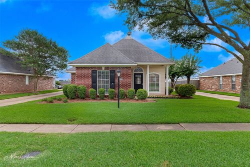 2003 Belle Haven Dr, Bossier City, LA, 71111-8122 | Card Image