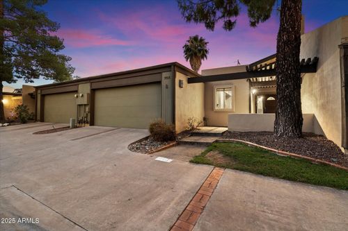705 E Gardenia Dr, Phoenix, AZ, 85020-5001 | Card Image