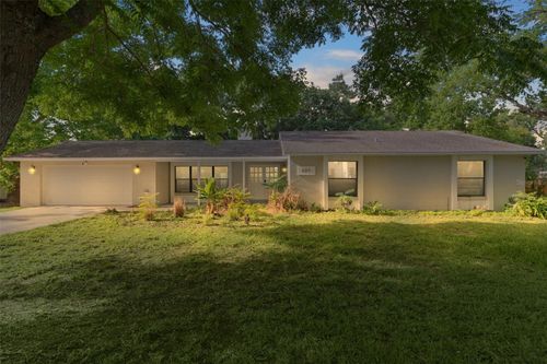 307 W Berckman Street, Fruitland Park, FL, 34731 | Card Image