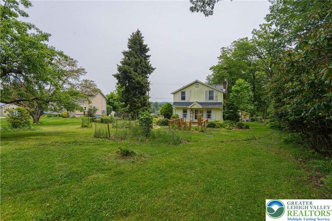 636 School Rd, House other with 2 bedrooms, 1 bathrooms and null parking in Nazareth PA | Image 42