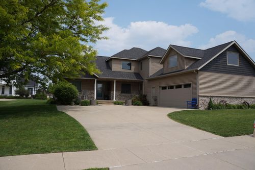 807 Timothy Dr Se, Stewartville, MN, 55976-4400 | Card Image