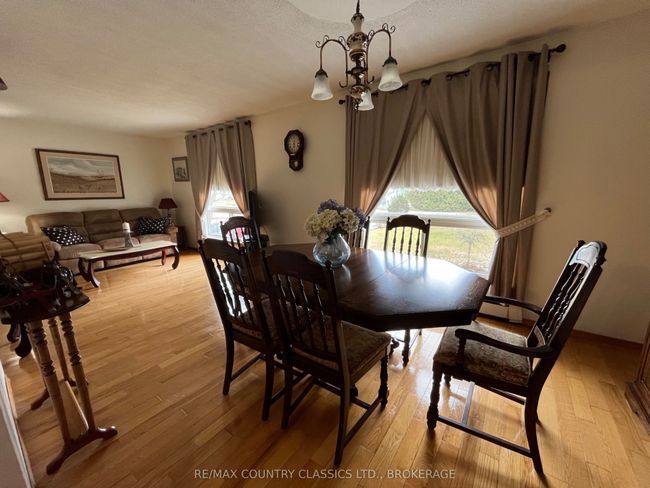35 Clement St, House other with 4 bedrooms, 2 bathrooms and 7 parking in Addington Highlands ON | Image 10