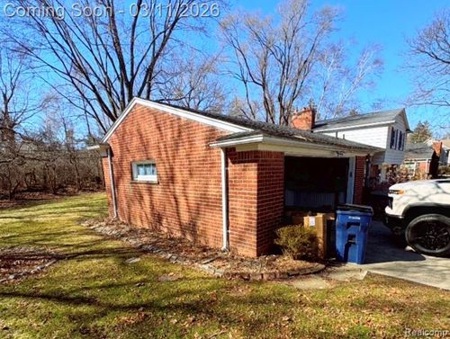 2740 Alveston Dr, Bloomfield Hills, MI, 48304-1804 | Card Image