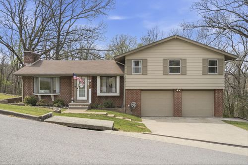 401 Walnut Ln, Branson, MO, 65616-2226 | Card Image