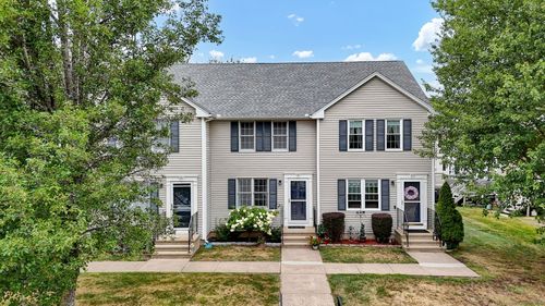52-52 White Tail Ln, Wallingford, CT, 06492-5351 | Card Image