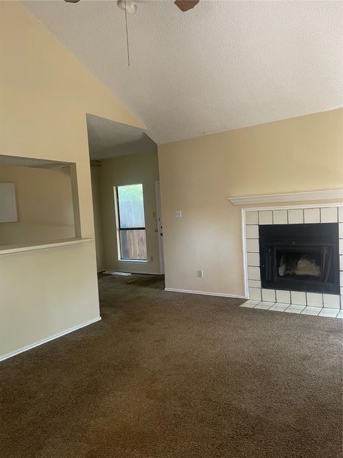 2700 Stratford Ct, Euless, TX, 76039-4036 | Card Image