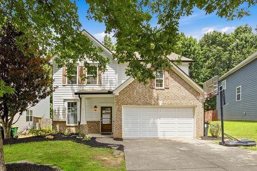 560 Crestmont Ln, Canton, GA, 30114-8886 | Card Image