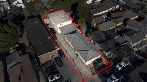 9318 Olive St, Oakland, CA, 94603-1724 | Card Image