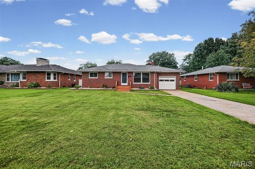 722 Berry Rd, Wood River, IL, 62095-1634 | Card Image