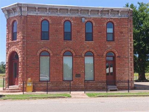 106 N Main St, Mulhall, OK, 73063 | Card Image