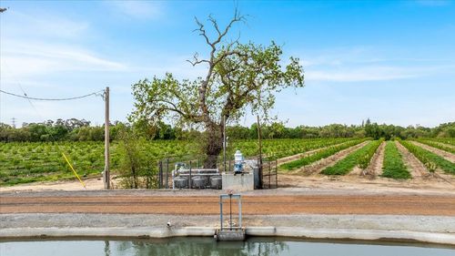 460 Albers Road, Modesto, CA, 95357 | Card Image