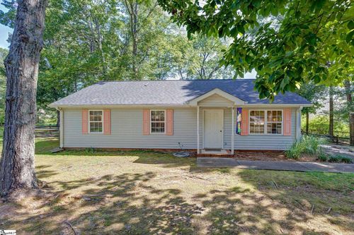 139 Hughes St, Fountain Inn, SC, 29644-2222 | Card Image