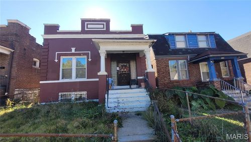 5226 Theodosia Ave, Saint Louis, MO, 63113-1230 | Card Image