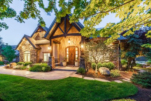 9621 S Glacier Park Ln, Sandy, UT, 84092-6081 | Card Image