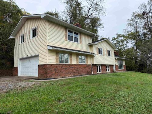 73 Redbud Dr, Clarksburg, WV, 26301-3445 | Card Image