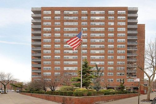 10j-111-20 73rd Avenue, New York, NY, 11375 | Card Image