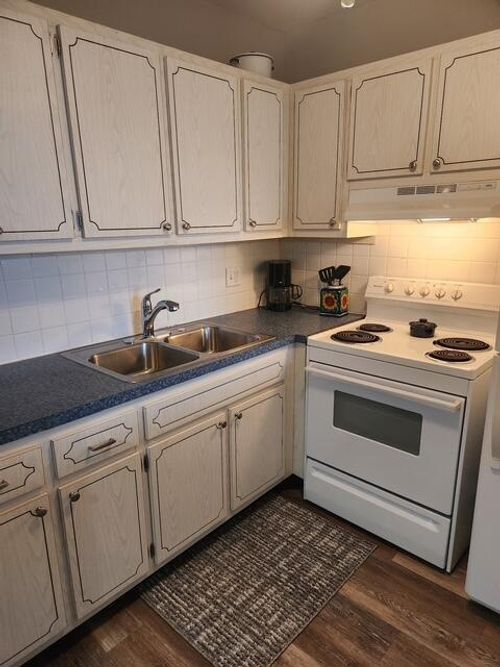 apt-211-3362 Cynthia Ln, Lake Worth Beach, FL, 33461-5837 | Card Image