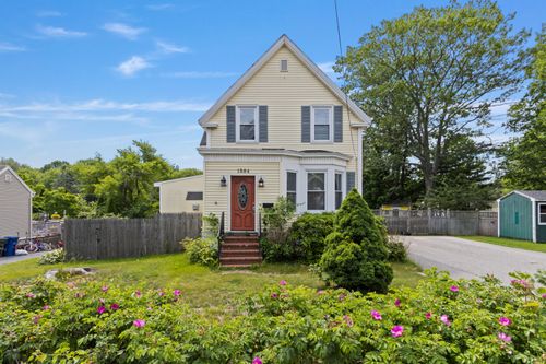 1584 Broadway, South Portland, ME, 04106-3423 | Card Image