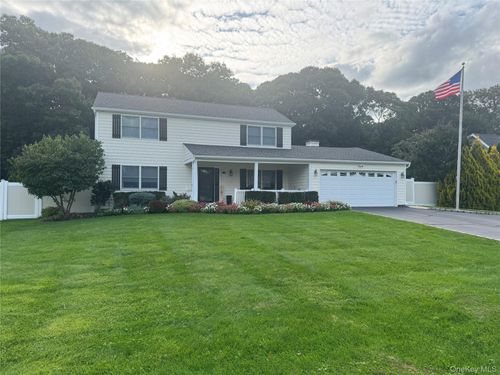 39 Hargrove Dr, Stony Brook, NY, 11790-2328 | Card Image