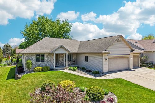 1004 Ganser Drive, WAUNAKEE, WI, 53597 | Card Image