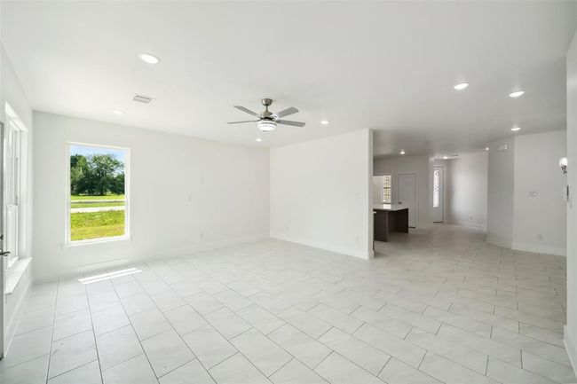 702 Azalea St, House other with 4 bedrooms, 2 bathrooms and 2 parking in Prairie View TX | Image 5