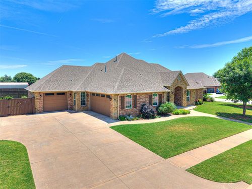 406 Rochester Ct, Tuttle, OK, 73089-5512 | Card Image