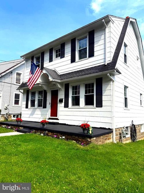 241 Edge Hill Rd, GLENSIDE, PA, 19038-3005 | Card Image