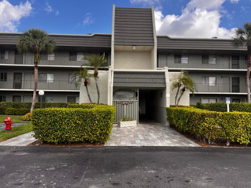 202-4070 Tivoli Ct, Lake Worth, FL, 33467-4056 | Card Image