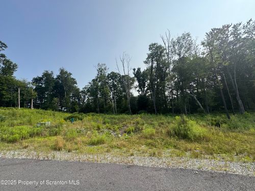 6 St Andrews Road, Clarks Summit, PA, 18411 | Card Image