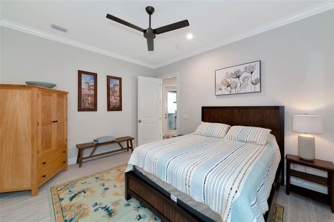 Guest Bedroom with Walk-in Closet | Image 45