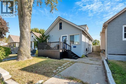 1386 Lillian Ave, Windsor, ON, N8X4A5 | Card Image