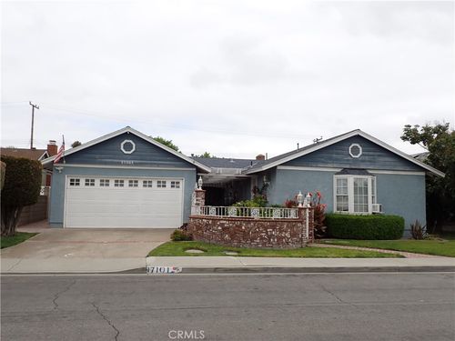 17101 Hague, Huntington Beach, CA, 92647 | Card Image
