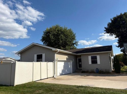 137 Acorn Lane, WEST SALEM, WI, 54669 | Card Image