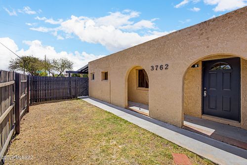 b-3762 E 22nd St, Tucson, AZ, 85713-2428 | Card Image