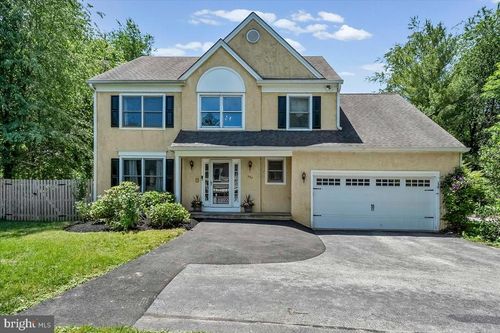 252 Highland Ave, WAYNE, PA, 19087-4751 | Card Image