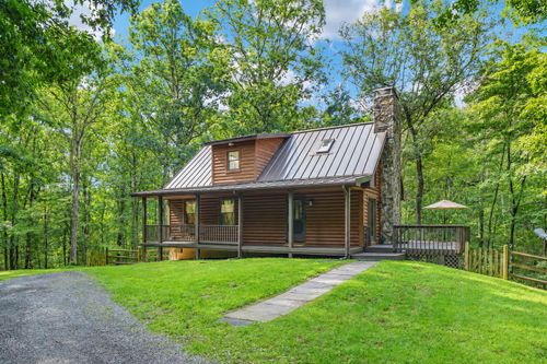 624 Tilhance Rd, Hedgesville, WV, 25427-3830 | Card Image