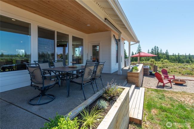Great patio for entertaining | Image 36