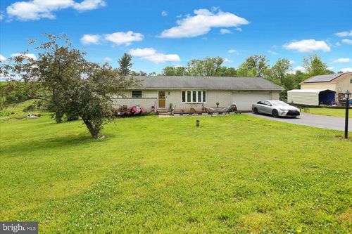 88 Spruce Ave, BIRDSBORO, PA, 19508-9447 | Card Image