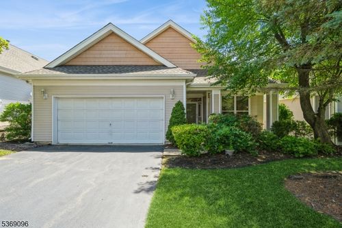 35 Tannery Hill Dr, Hamburg, NJ, 07419-1236 | Card Image