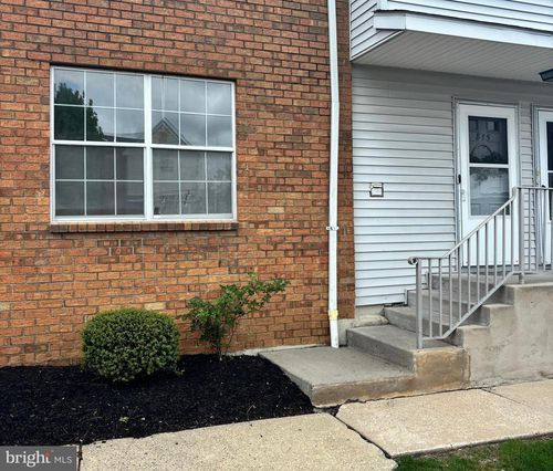 815 Woodchip Rd, LUMBERTON, NJ, 08048-4238 | Card Image