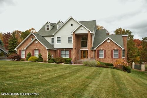 125 Lakeview Dr, Scranton, PA, 18505-2773 | Card Image